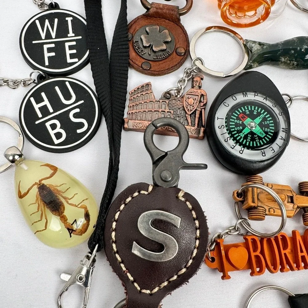 Novelty Keychains Beer‎ Mug Scorpion Compass Golf Leather Estate Sale Lot (12)